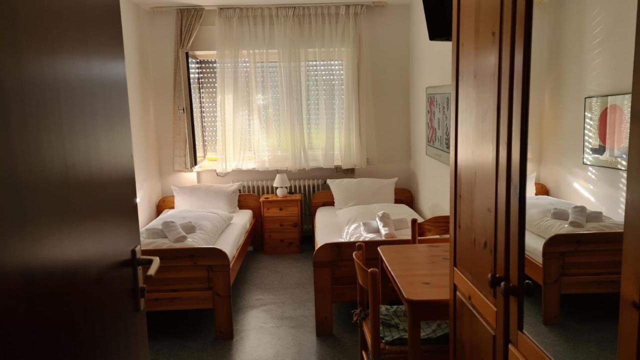 Landgasthof Rose Hotell Ditzingen Eksteriør bilde